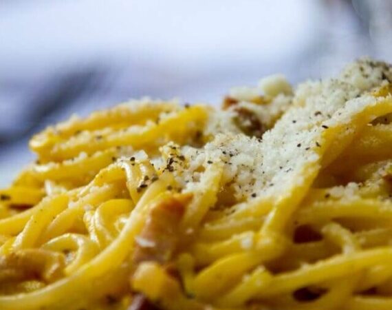 macarrão na panela de pressão