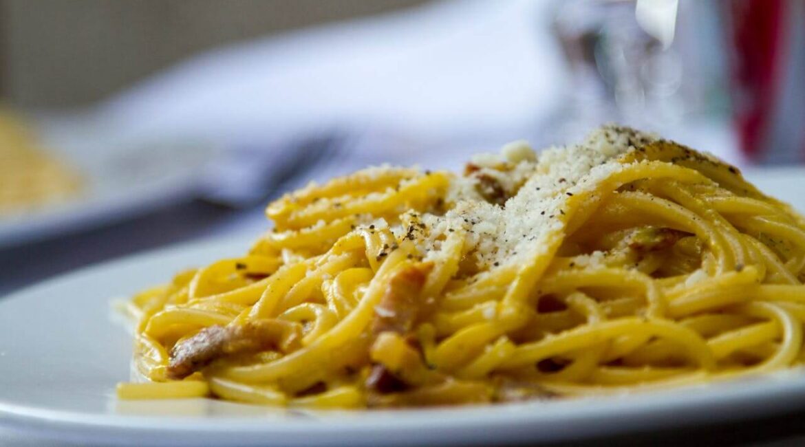 macarrão na panela de pressão