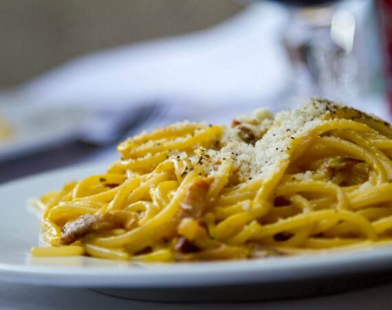 macarrão na panela de pressão